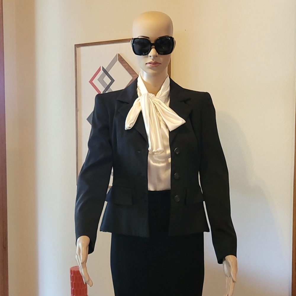 Authentic Prada Blazer - image 3